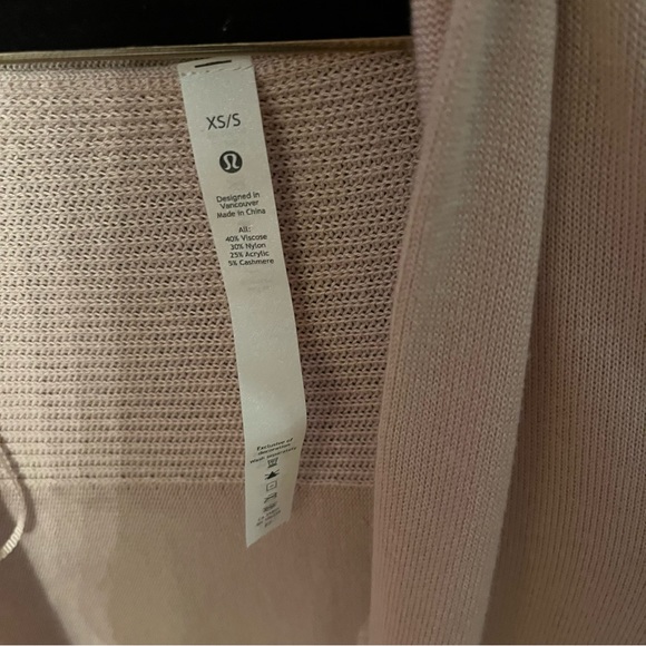 Lululemon open front Draper cardigan in a colour pale pink size Small - Picture 6 of 6